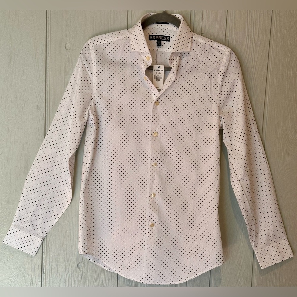 NWT. Express Men's White Modern Fit 100% Cotton Shirt with Black Dots